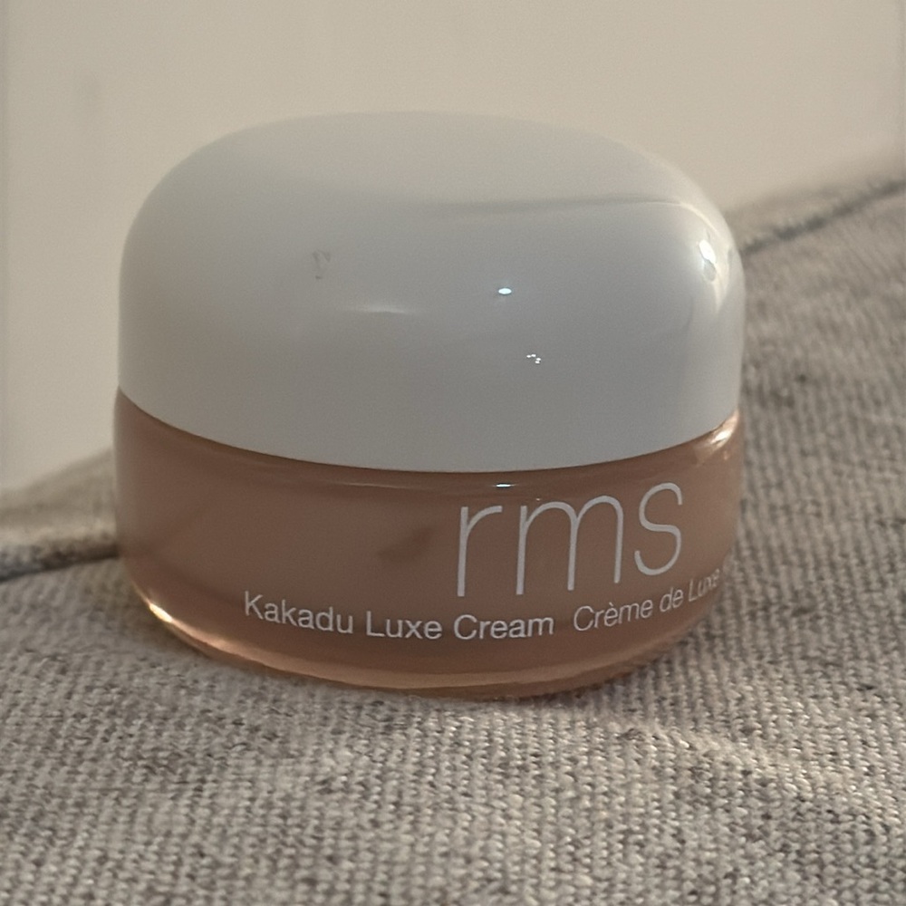 RMS Beauty Kakadu Luxe Cream Large Travel Size .5 oz 0.5 oz NEW